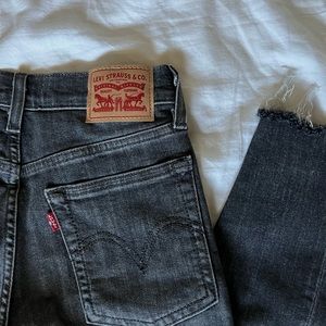 Levi black high waisted wedgie skinny jeans size 26